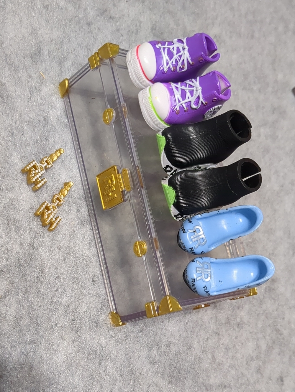Rainbow High Deluxe Fashion Closet Clothes Shoes Accessories Lot - Picture 8 of 15
